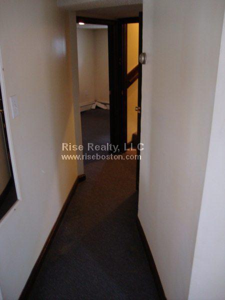 31 Seattle Rd, Allston