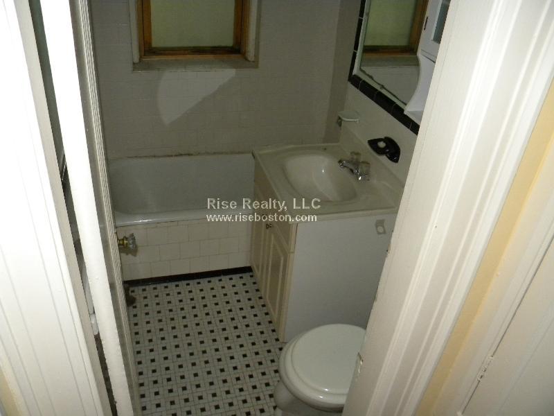2 bed, 1 bath apartment for rent at 52 Strathmore Unit 35, Brighton — photo 11 of 23