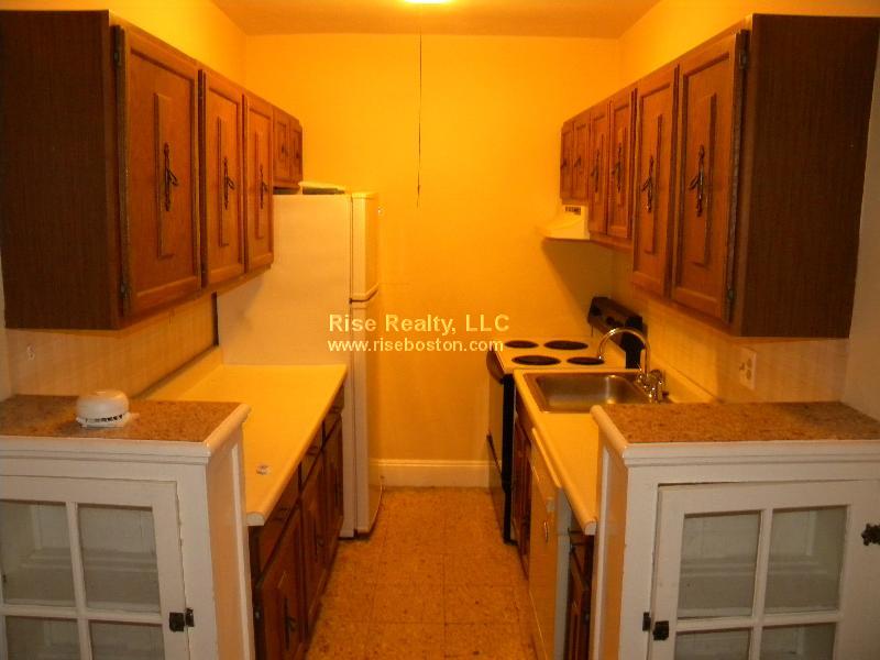 2 bed, 1 bath apartment for rent at 52 Strathmore Unit 35, Brighton — photo 8 of 23