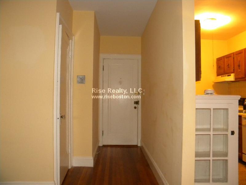 2 bed, 1 bath apartment for rent at 52 Strathmore Unit 35, Brighton — photo 12 of 23