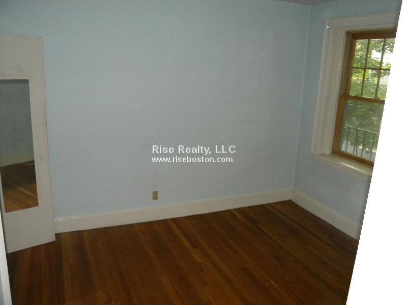2 bed, 1 bath apartment for rent at 52 Strathmore Unit 35, Brighton — photo 13 of 23