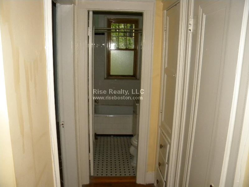 2 bed, 1 bath apartment for rent at 52 Strathmore Unit 35, Brighton — photo 19 of 23