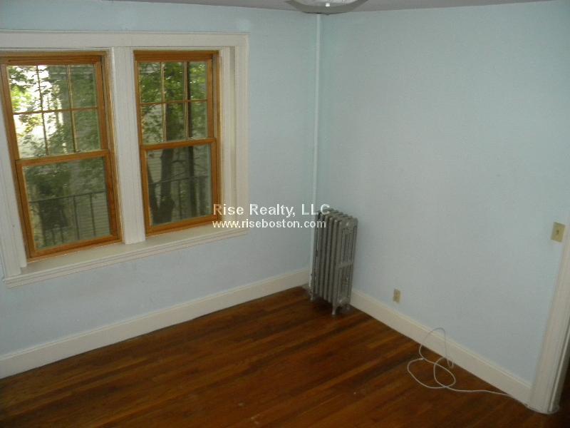 2 bed, 1 bath apartment for rent at 52 Strathmore Unit 35, Brighton — photo 15 of 23