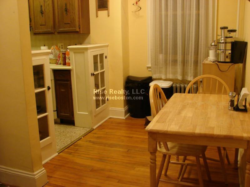 2 bed, 1 bath apartment for rent at 52 Strathmore Unit 35, Brighton — photo 2 of 23