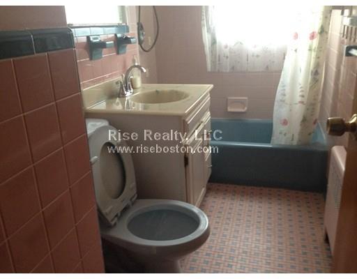 4 bed, 1 bath apartment for rent at 16 Caltha Rd, Brighton — photo 10 of 12