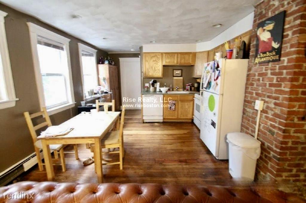 5 bed, 2 bath apartment for rent at 9 Wadsworth, Allston — photo 2 of 10