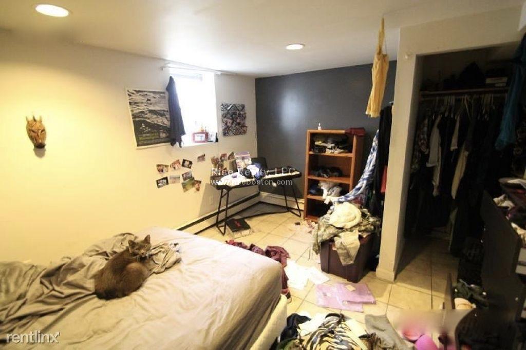 5 bed, 2 bath apartment for rent at 9 Wadsworth, Allston — photo 8 of 10
