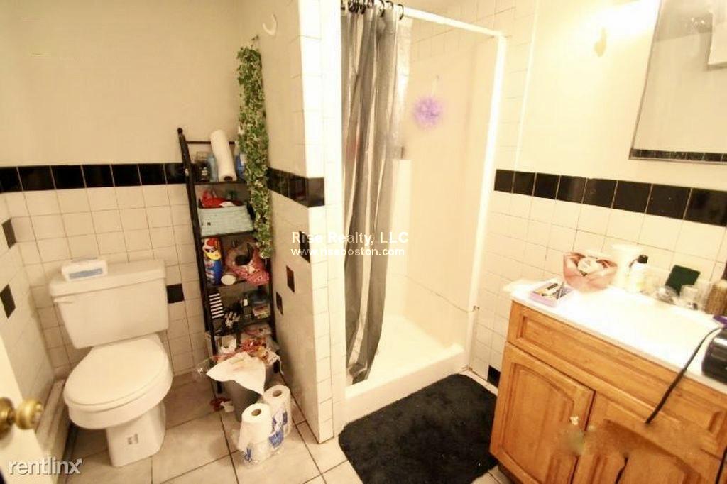 5 bed, 2 bath apartment for rent at 9 Wadsworth, Allston — photo 9 of 10