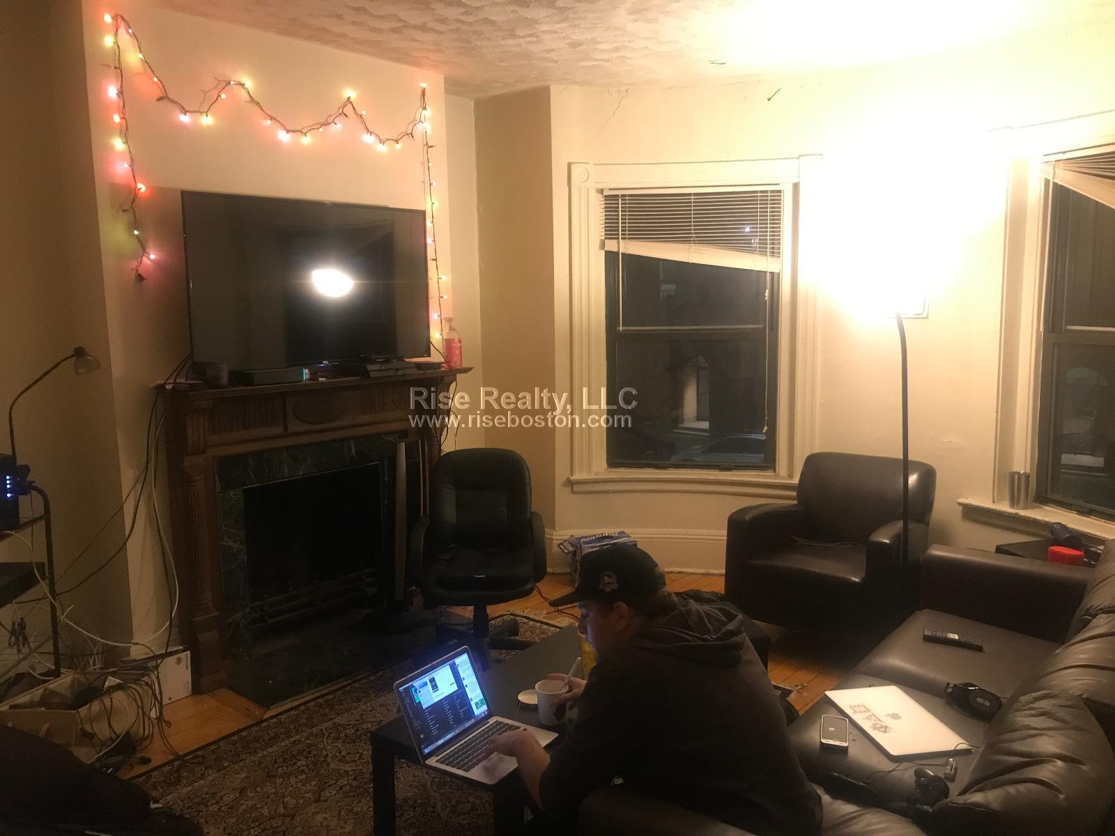 4 bed, 1 bath apartment for rent at 614 Columbus Ave Unit 3, South End — photo 4 of 9