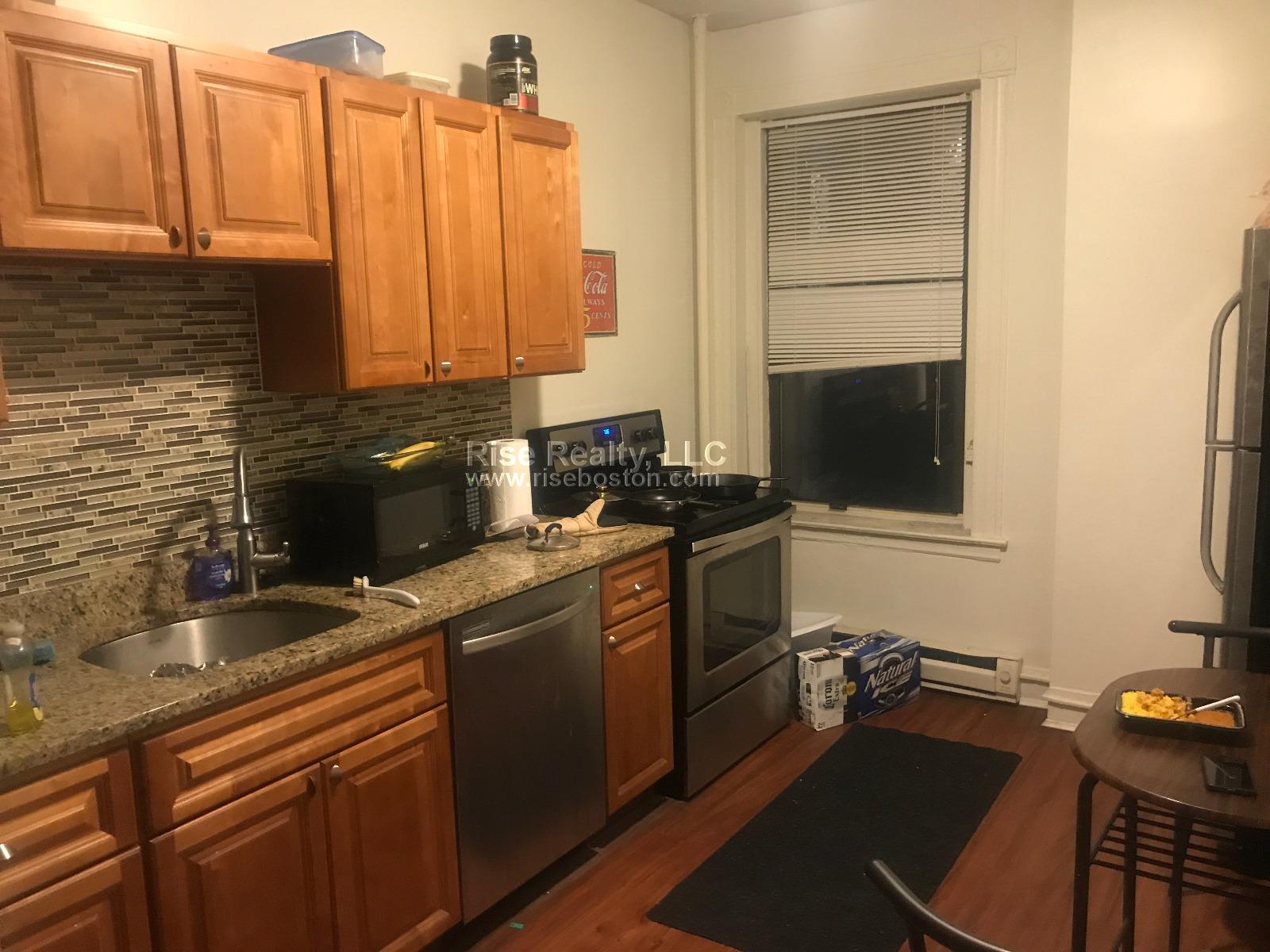 4 bed, 1 bath apartment for rent at 614 Columbus Ave Unit 3, South End