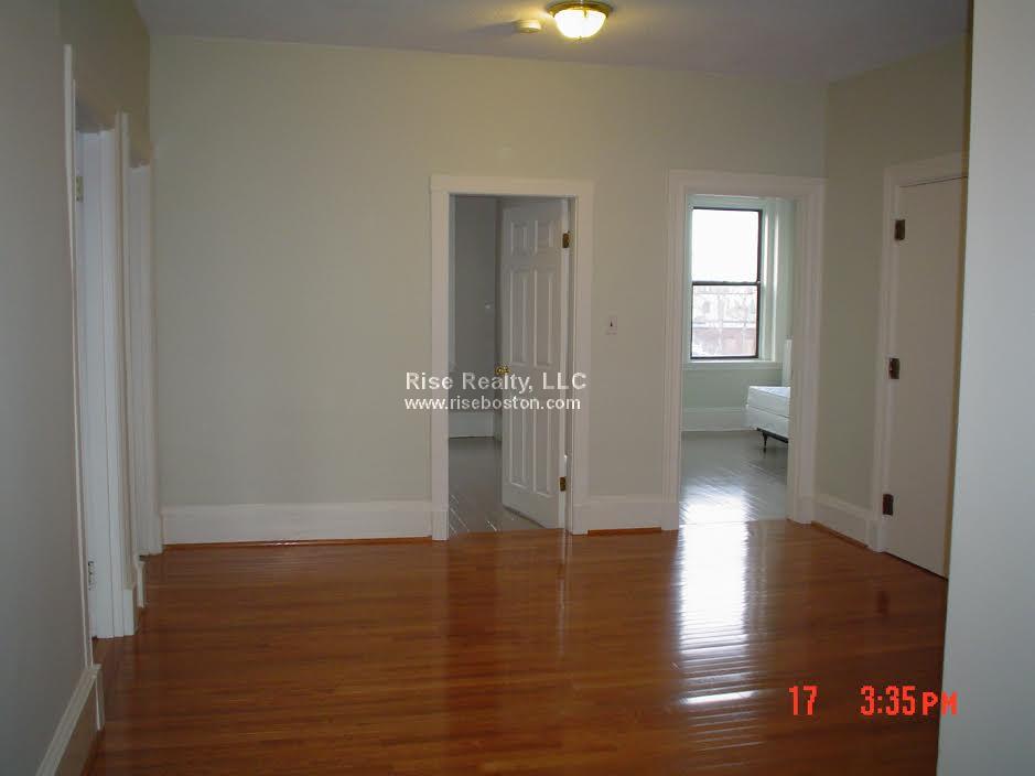 4 bed, 1 bath apartment for rent at 12 Glenville Ave Unit 3, Allston — photo 1 of 7