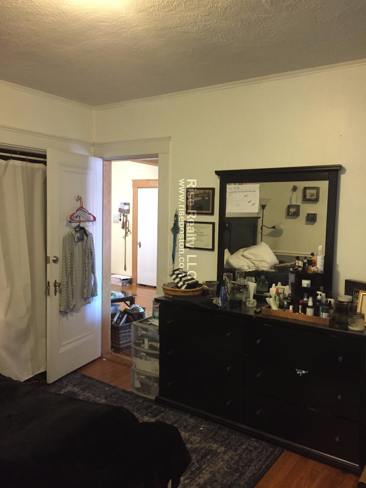 2 bed, 1 bath apartment for rent at 2039 Commonwealth Ave Unit 6, Brighton — photo 5 of 8