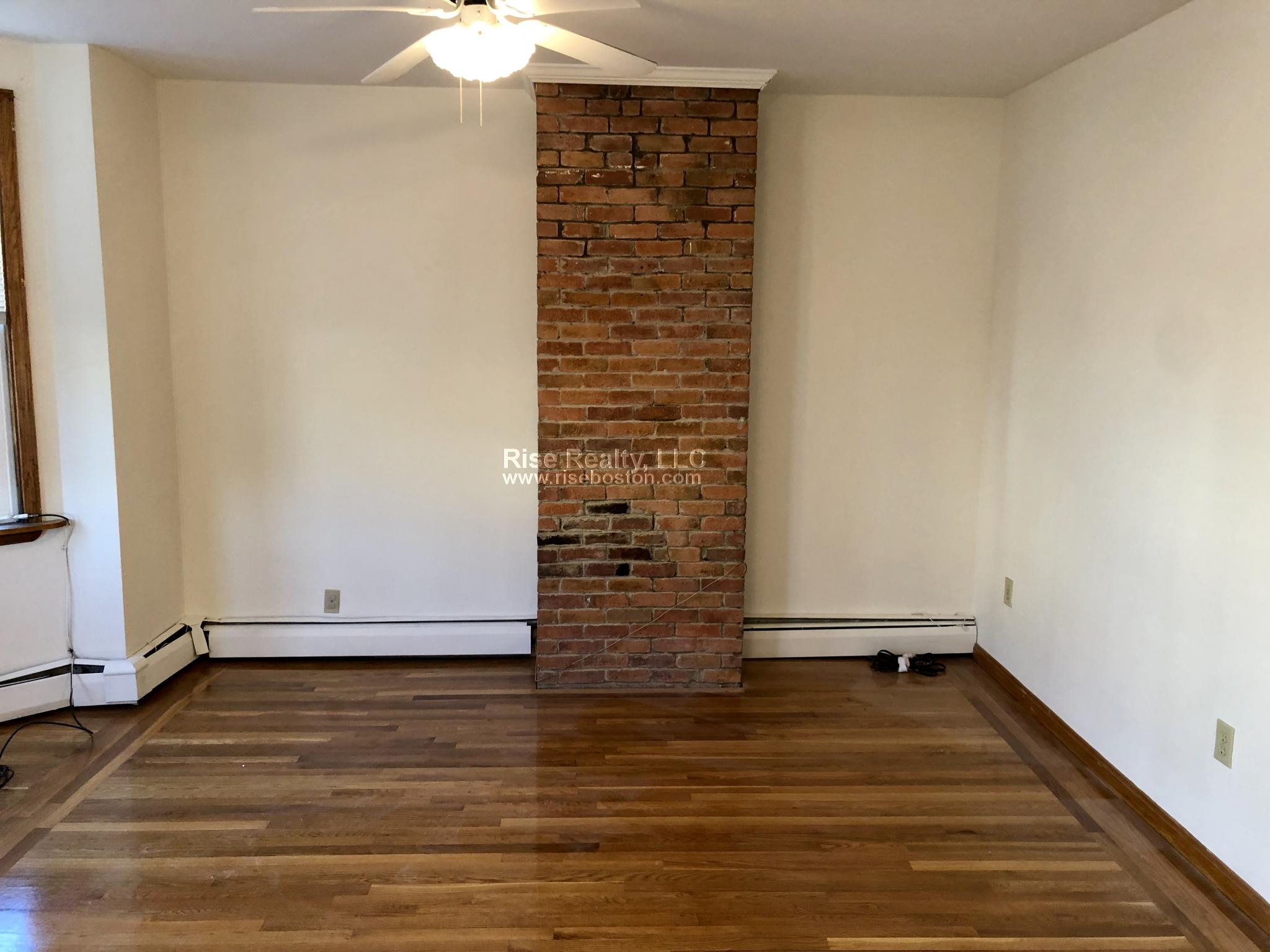 2.5 bed, 2 bath apartment for rent at 841 East 4th St Unit 2, South Boston — photo 3 of 8