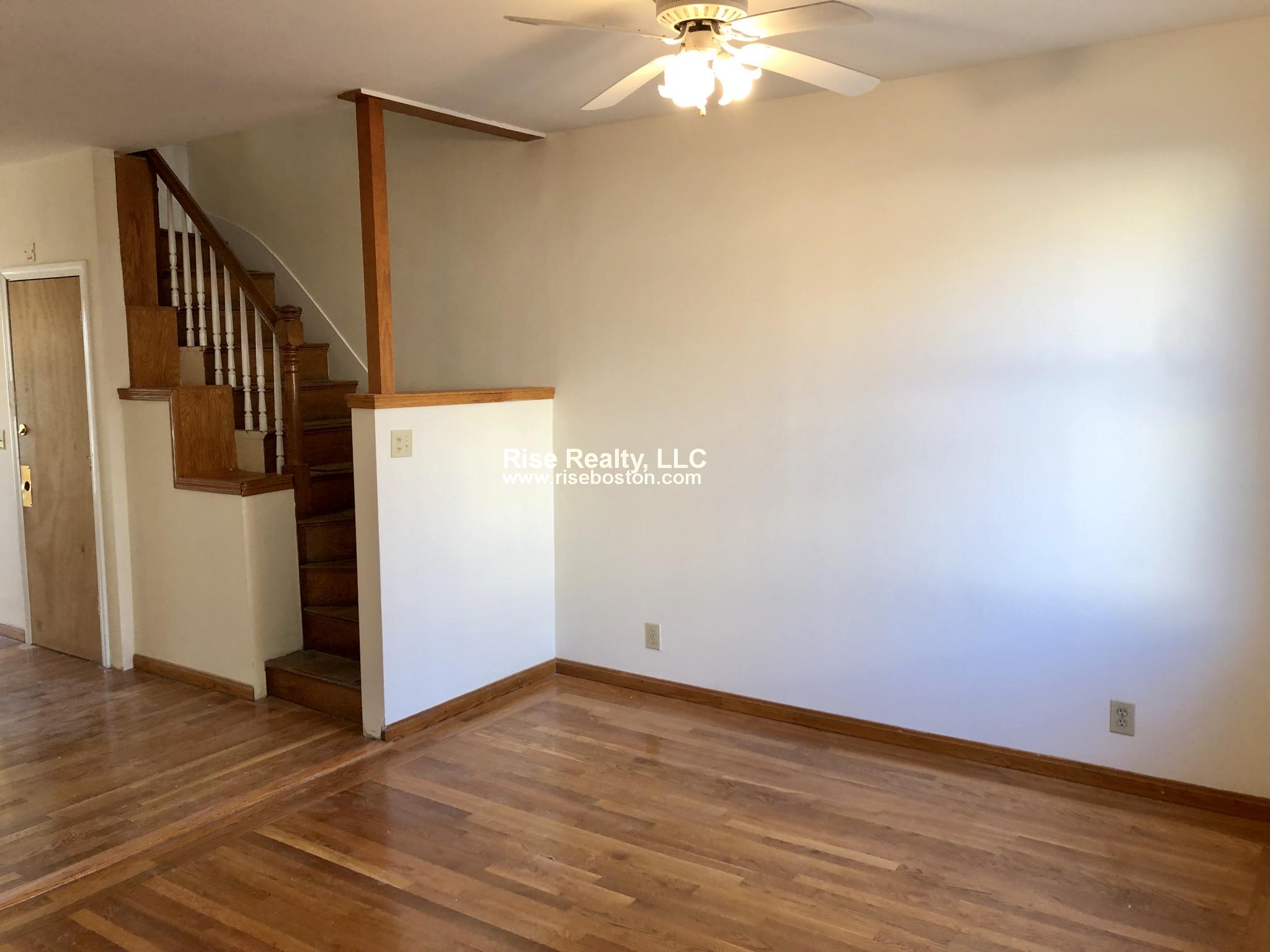 2.5 bed, 2 bath apartment for rent at 841 East 4th St Unit 2, South Boston — photo 4 of 8