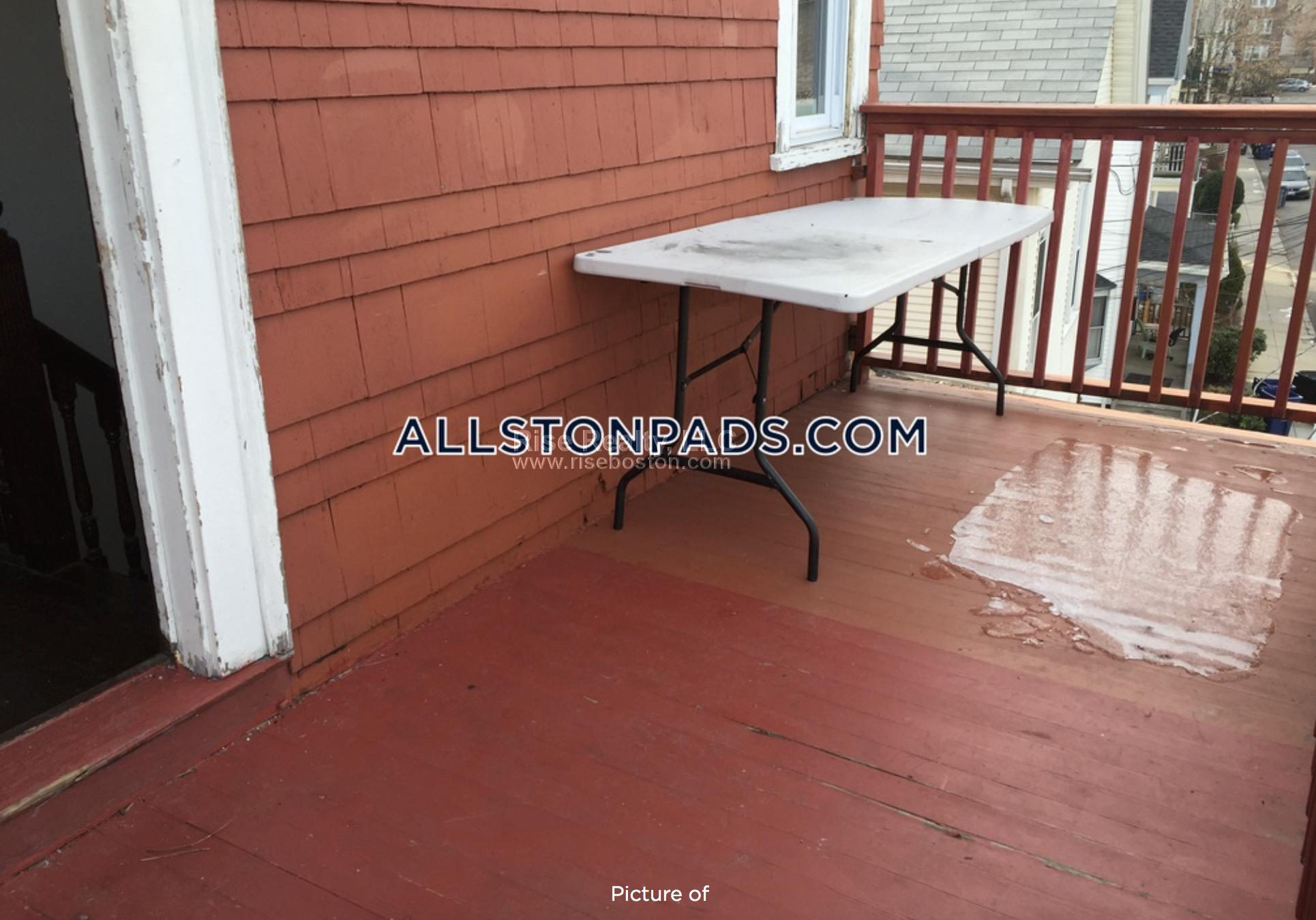 4 bed, 2 bath apartment for rent at 25 Ashford St Unit 1, Allston — photo 5 of 5