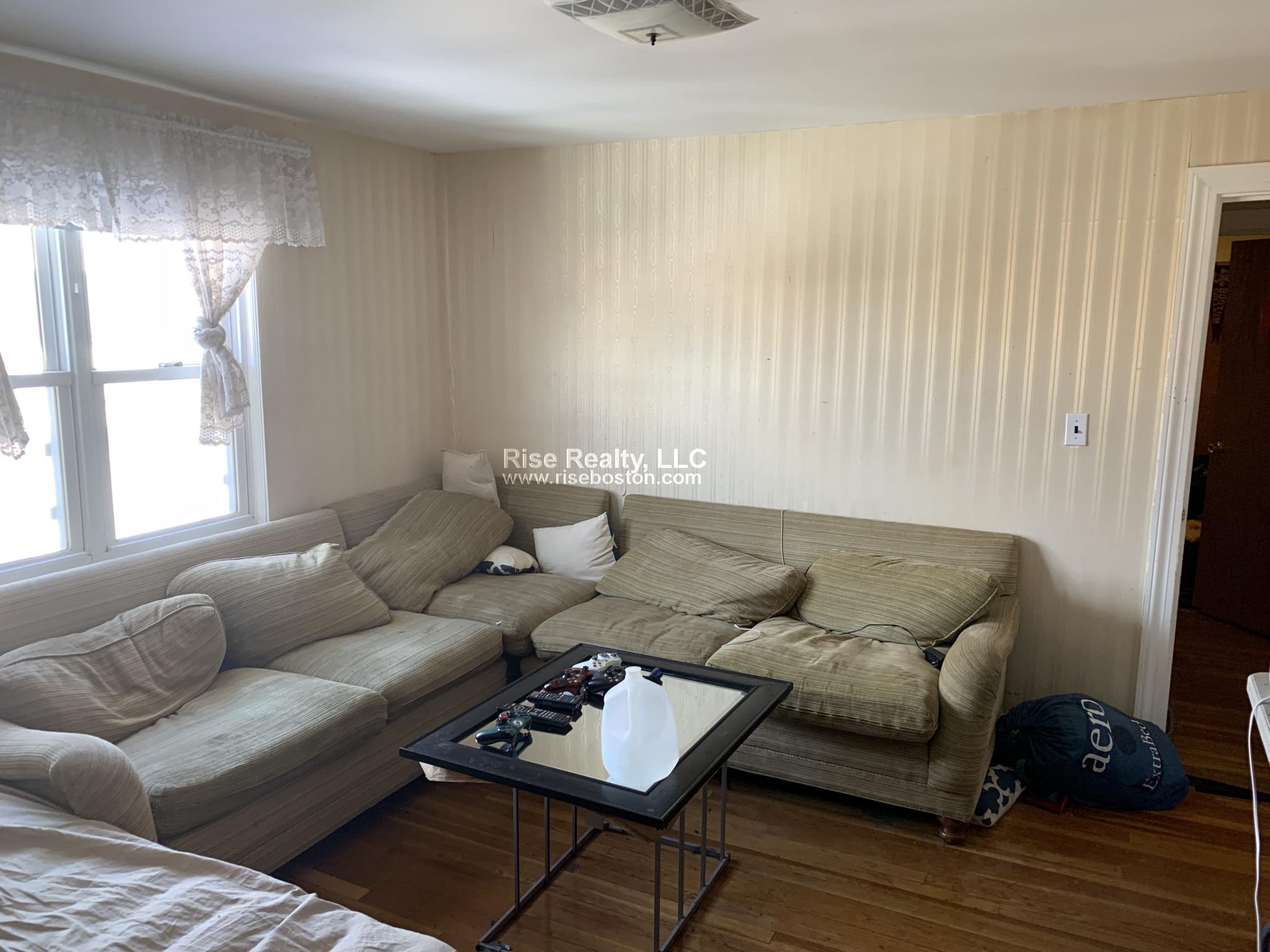 4 bed, 1 bath apartment for rent at 16 Caltha Rd, Brighton — photo 2 of 12
