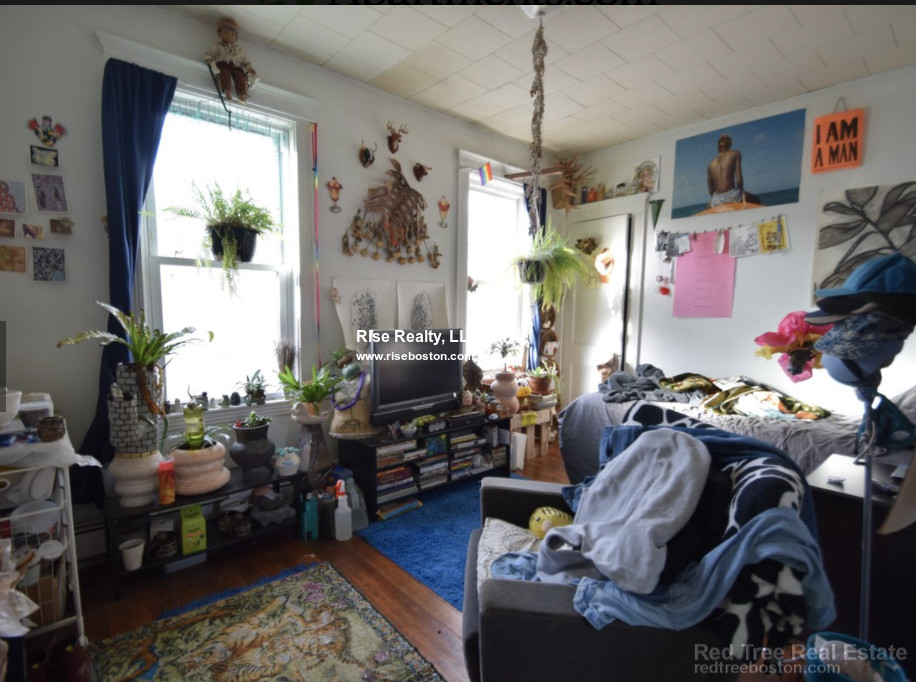 3 bed, 1 bath apartment for rent at 25 Ashford St Unit 3, Allston — photo 2 of 7