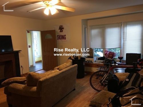 4 bed, 2 bath apartment for rent at 29 Sutherland Rd Unit 2, Brighton — photo 3 of 6