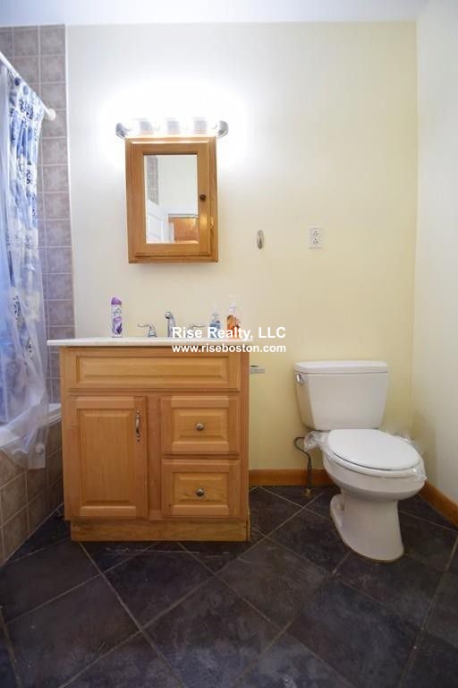 4 bed, 2 bath apartment for rent at 29 Sutherland Rd Unit 1, Brighton — photo 5 of 7