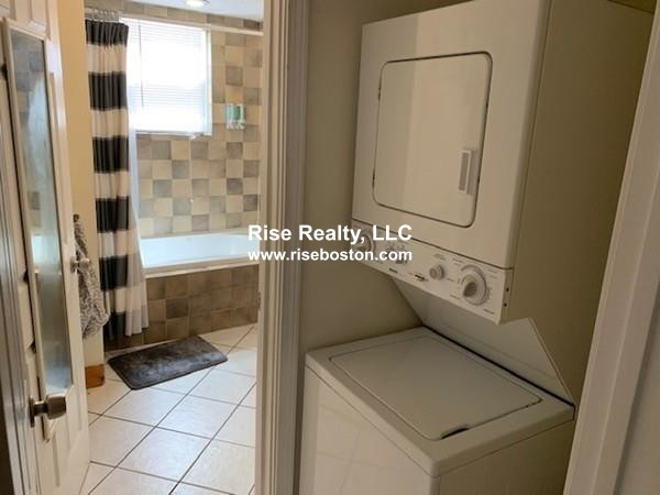 3 bed, 2 bath apartment for rent at 29 Sutherland Rd Unit 3, Brighton — photo 4 of 9