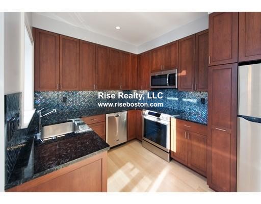 2 bed, 1 bath apartment for rent at 46 Leamington Unit 2, Brighton