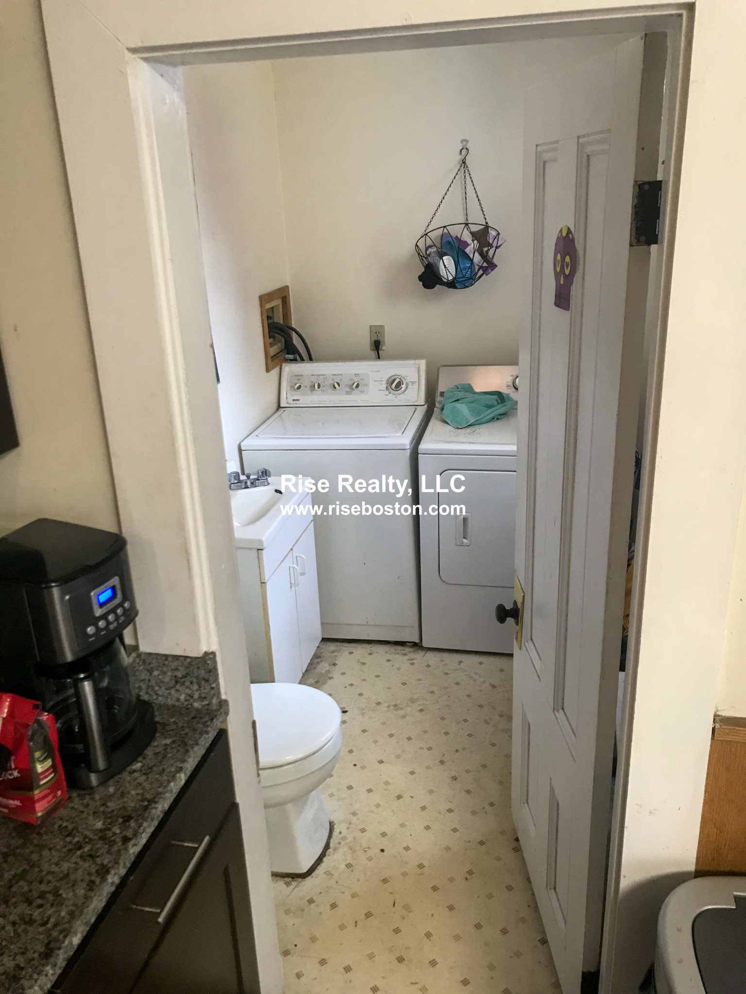6 bed, 3 bath apartment for rent at 25 Linwood St Unit N, Mission Hill — photo 3 of 42