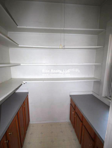 3 bed, 1 bath apartment for rent at 296 Highland Ave Unit 1, Somerville — photo 7 of 9