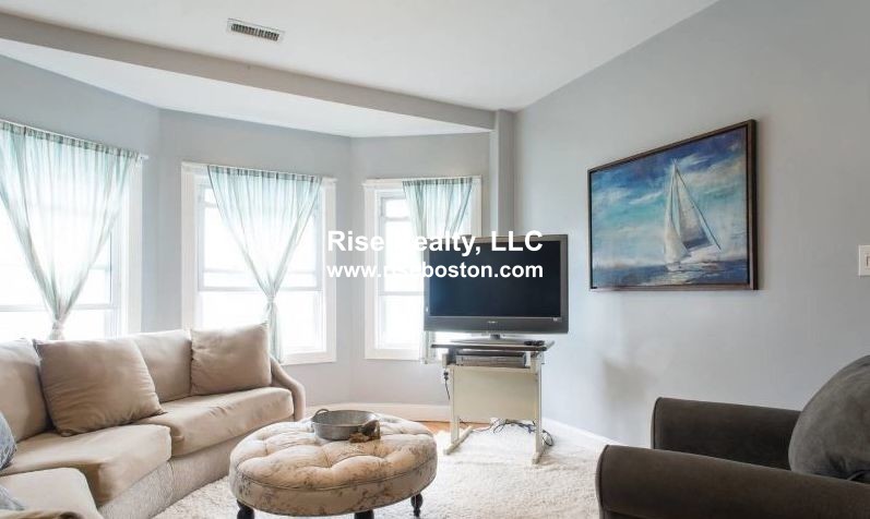 17 Holman St, Allston