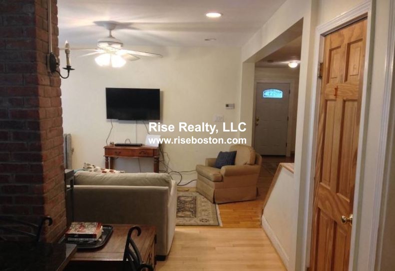 17 Holman St, Allston