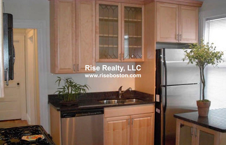 4 bed, 1 bath apartment for rent at 67 Marion St Unit 1, Somerville — photo 2 of 5