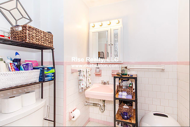 39 Charles St, Beacon Hill