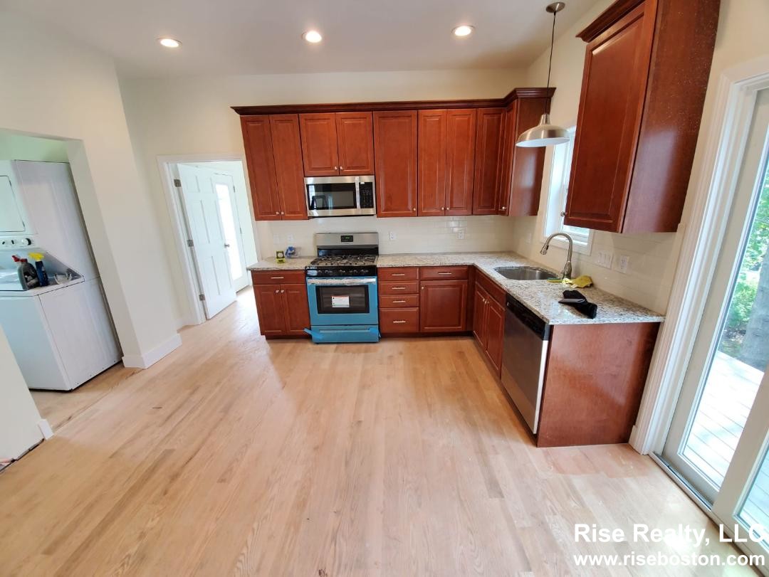 48 Cameron Ave, Davis Square