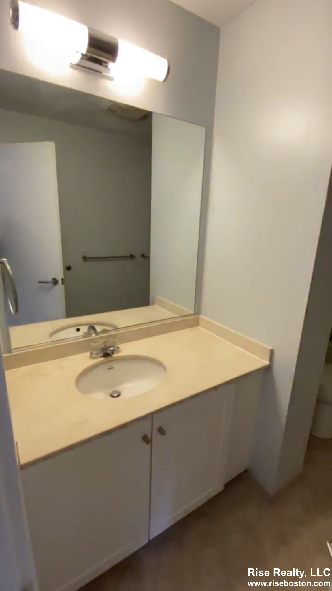 99 Chestnut Hill Ave, Brighton