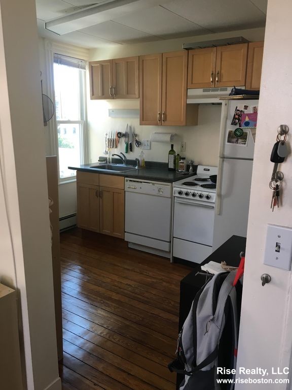1 bed, 1 bath apartment for rent at 9 Magazine St Unit A3, Central Square — photo 7 of 10