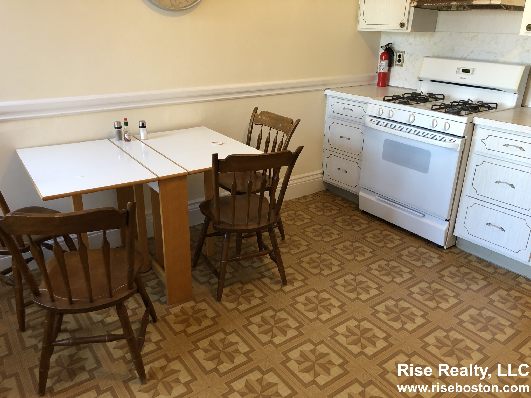 2 bed, 1 bath apartment for rent at 2013 Commonwealth Ave Unit 2R, Brighton — photo 8 of 21