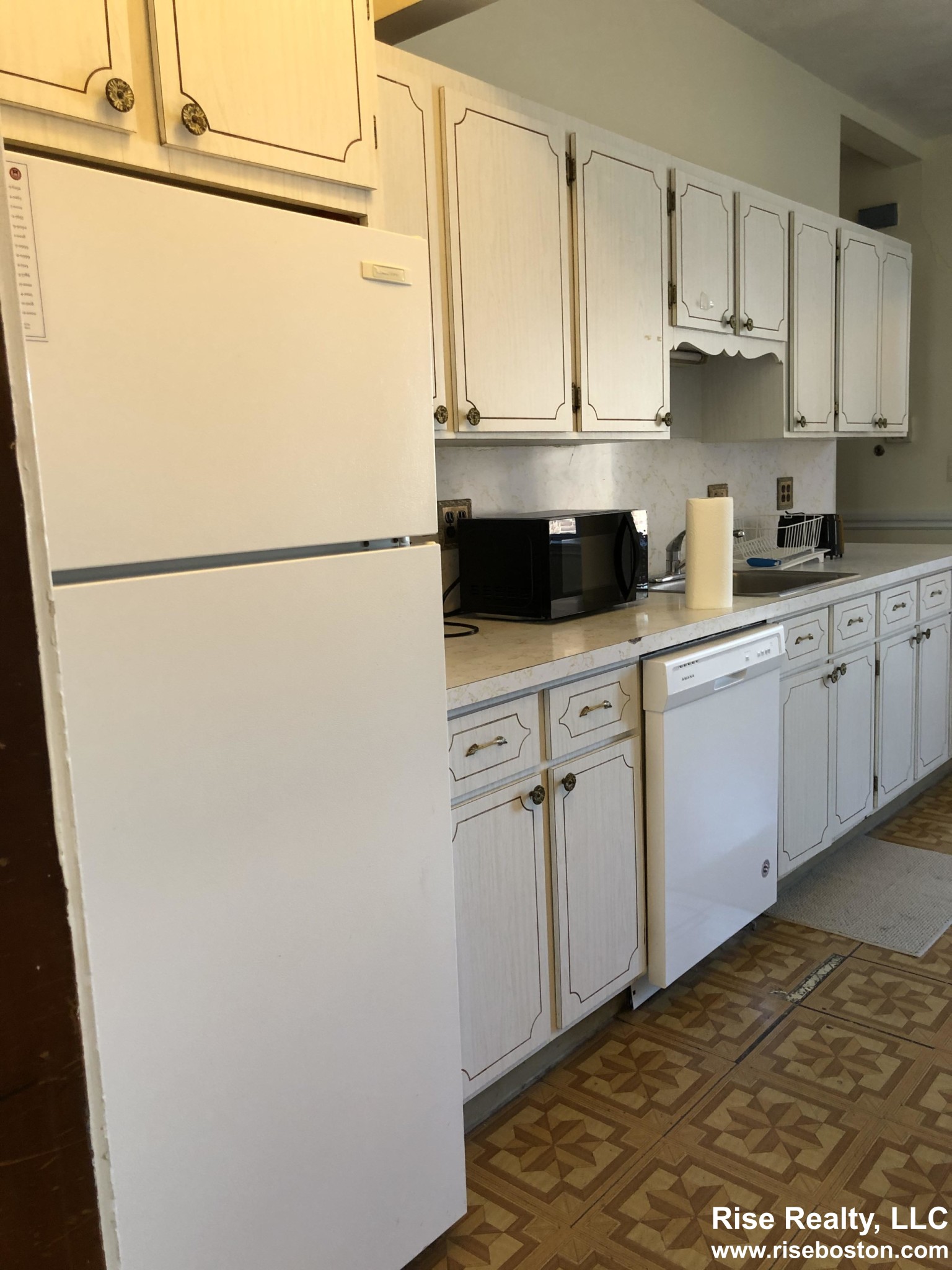 2 bed, 1 bath apartment for rent at 2013 Commonwealth Ave Unit 2R, Brighton — photo 11 of 21