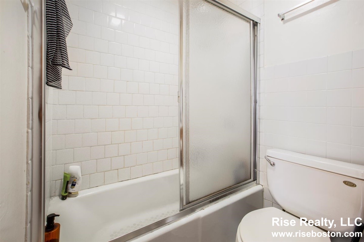2 bed, 1 bath apartment for rent at 9 Magazine St Unit D2, Cambridge — photo 23 of 26