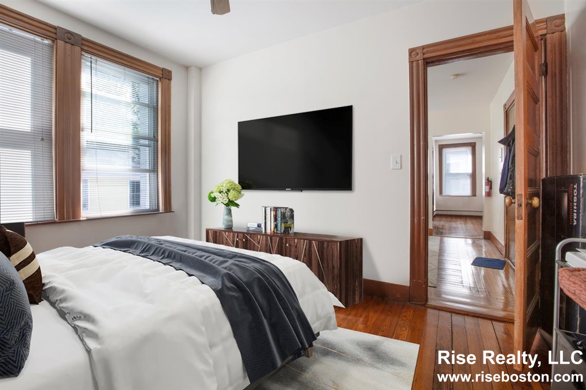2 bed, 1 bath apartment for rent at 9 Magazine St Unit D2, Cambridge — photo 4 of 26