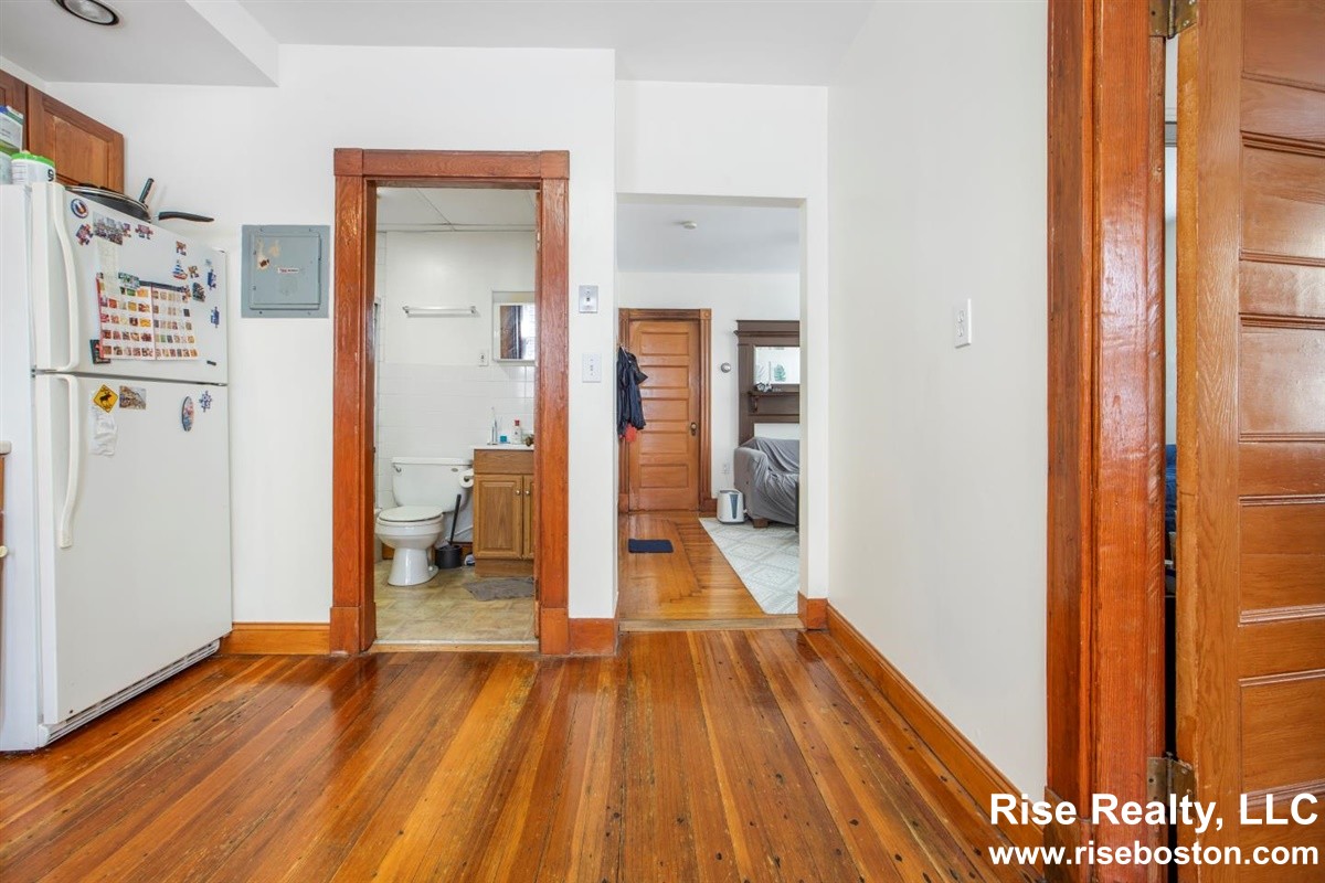 2 bed, 1 bath apartment for rent at 9 Magazine St Unit D2, Cambridge — photo 15 of 26