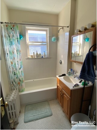 3 bed, 1 bath apartment for rent at 7 Richard Ave Unit 1, North Cambridge — photo 5 of 10