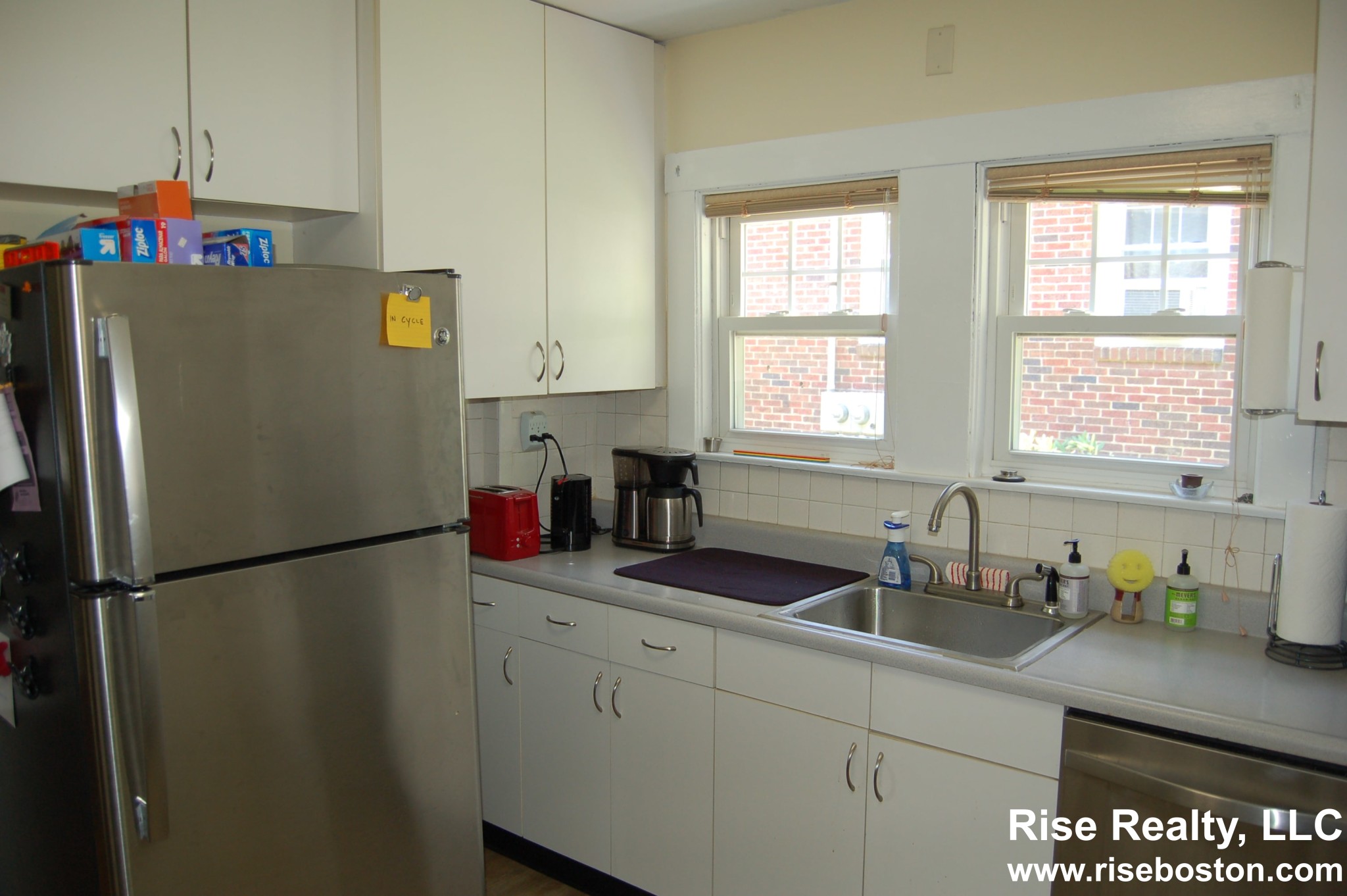 3 bed, 1 bath apartment for rent at 85 Westbourne, Brookline — photo 2 of 14