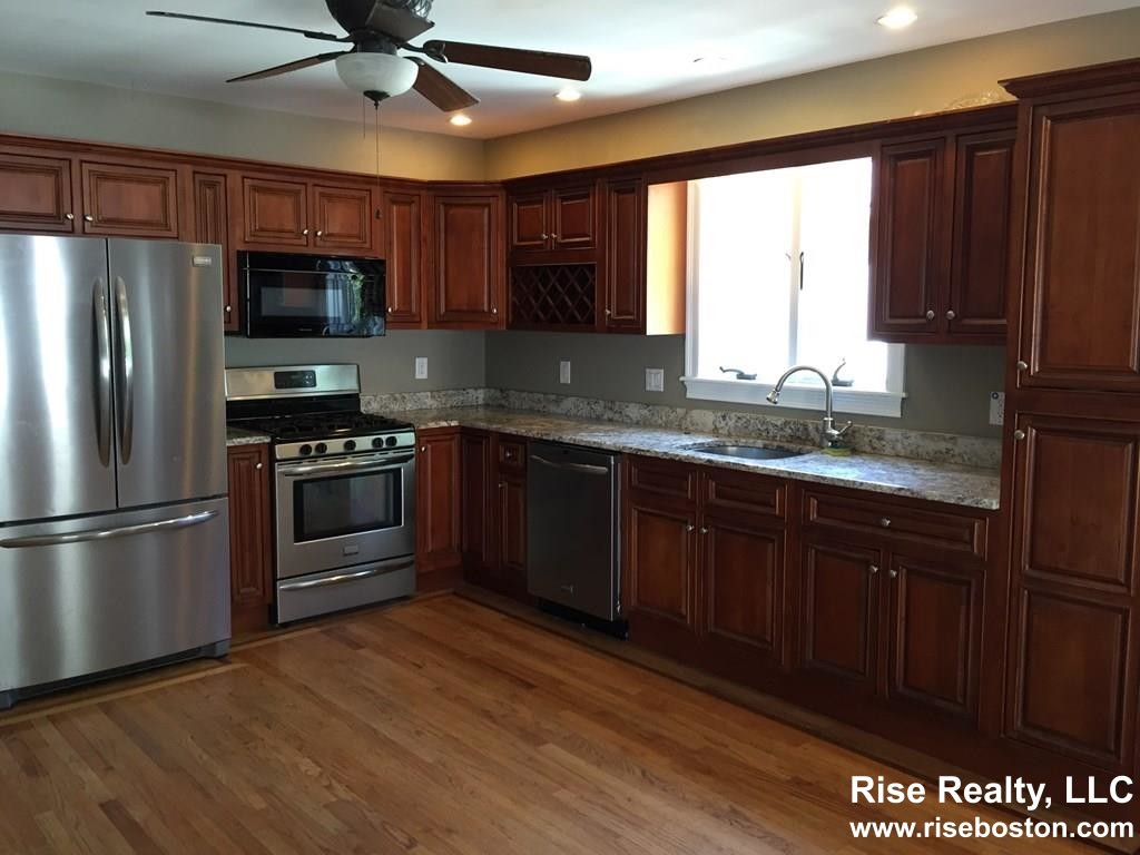 4 bed, 2 bath apartment for rent at 4 Lorenzo Unit 2, Dorchester — photo 18 of 20