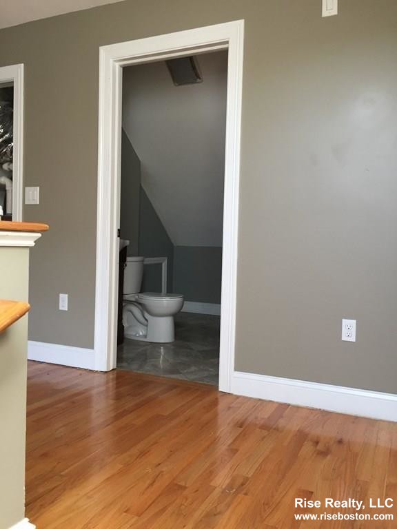 4 bed, 2 bath apartment for rent at 4 Lorenzo Unit 2, Dorchester — photo 7 of 20