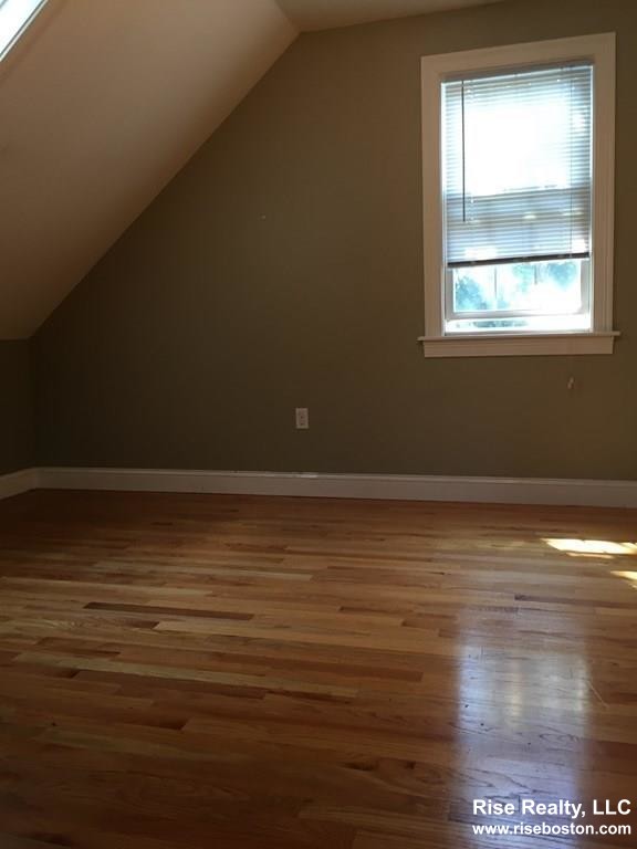 4 bed, 2 bath apartment for rent at 4 Lorenzo Unit 2, Dorchester — photo 12 of 20