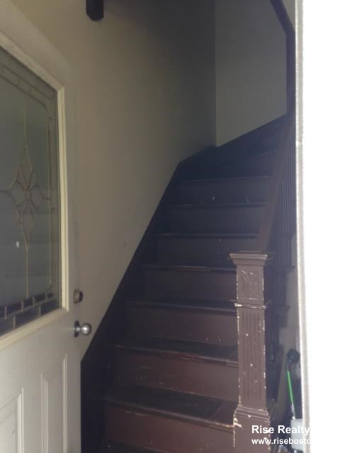 3 bed, 1 bath apartment for rent at 47 Claymoss Rd Unit 2, Brighton — photo 5 of 18