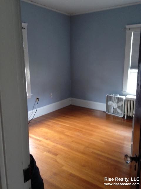 3 bed, 1 bath apartment for rent at 47 Claymoss Rd Unit 2, Brighton — photo 17 of 18