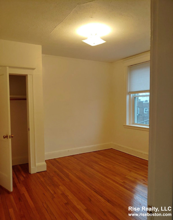 2 bed, 1 bath apartment for rent at 4 Carol Ave Unit 7, Allston — photo 3 of 5