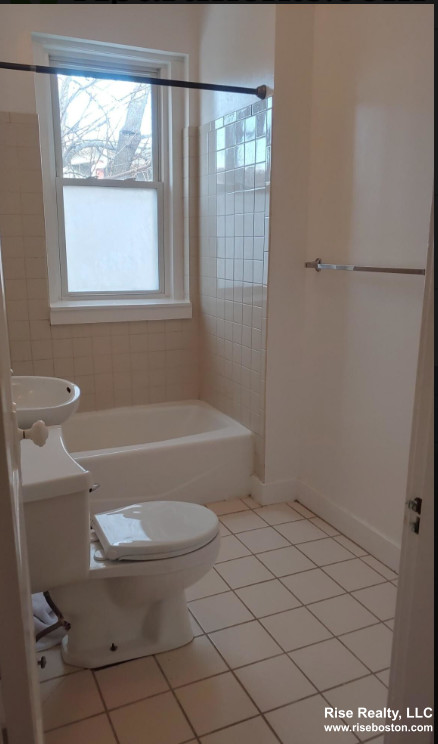 2 bed, 1 bath apartment for rent at 4 Carol Ave Unit 7, Allston — photo 5 of 5
