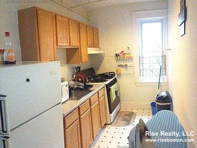 Studio bed, 1 bath apartment for rent at 1607 Commonwealth Ave Unit 35, Brighton — photo 4 of 4