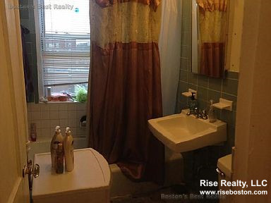 Studio bed, 1 bath apartment for rent at 1607 Commonwealth Ave Unit 35, Brighton — photo 2 of 4